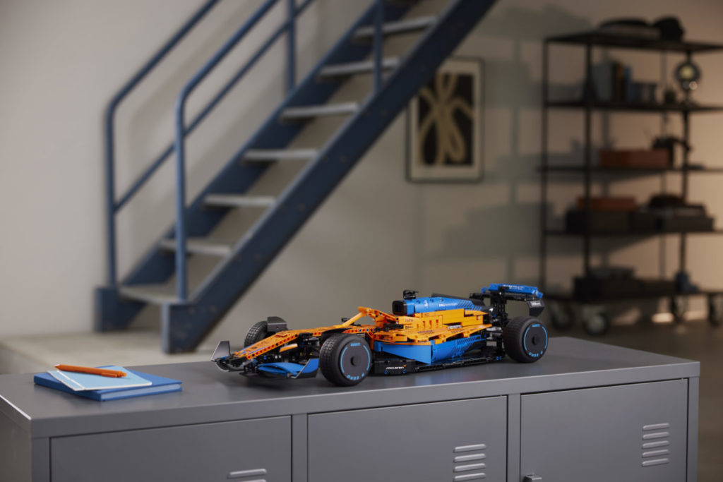 LEGO Technic 42141 McLaren Formula 1 Race Car 20 1024x683