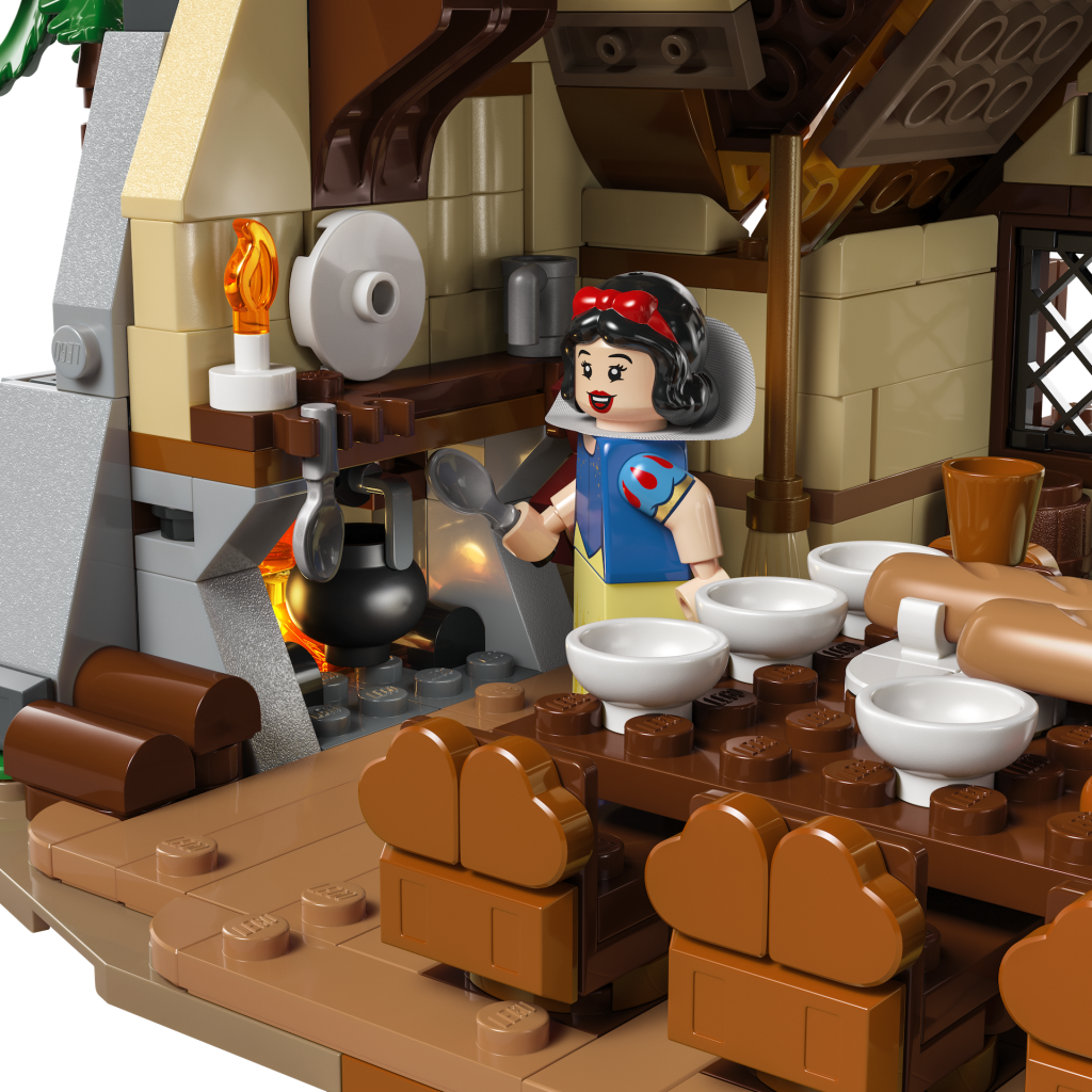 LEGO Disney 43242 Snow White and the Seven Dwarfs Cottage 7 1024x1024