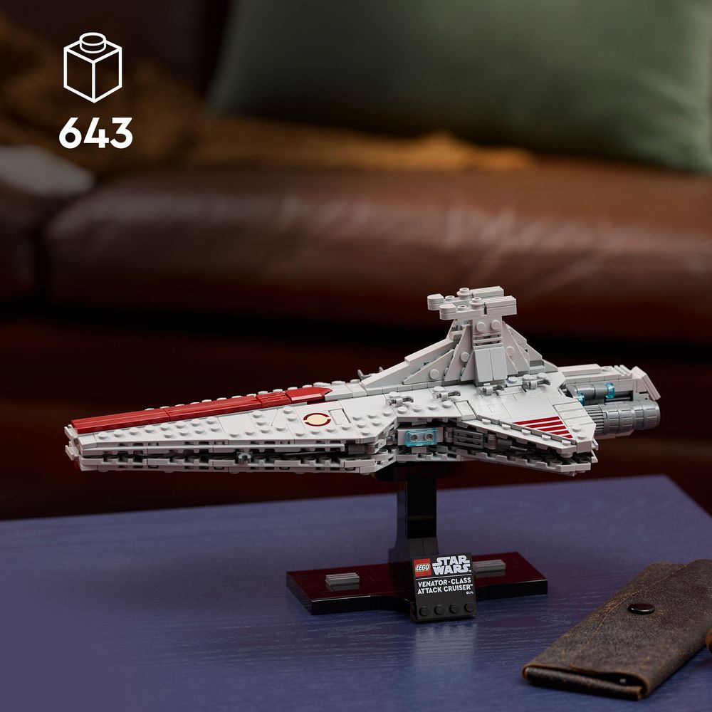 LEGO Star Wars 75441 Venator Class Attack Cruiser 3
