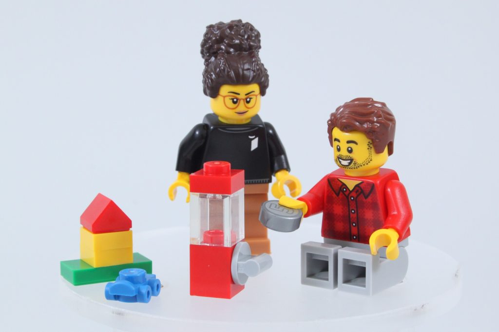 LEGO Ideas 21358 minifigure vending machine review 37 1024x682