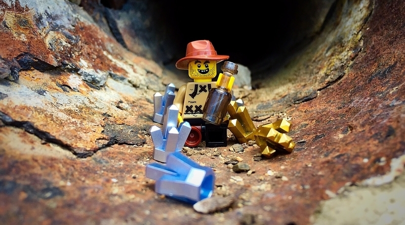 Brick Pic of the Day: There's gold in them thar hills