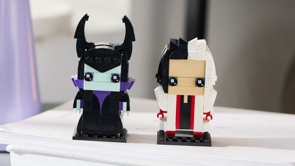 lego disney brickheadz 40620 cruella and maleficent lifestyle featured 1024x576