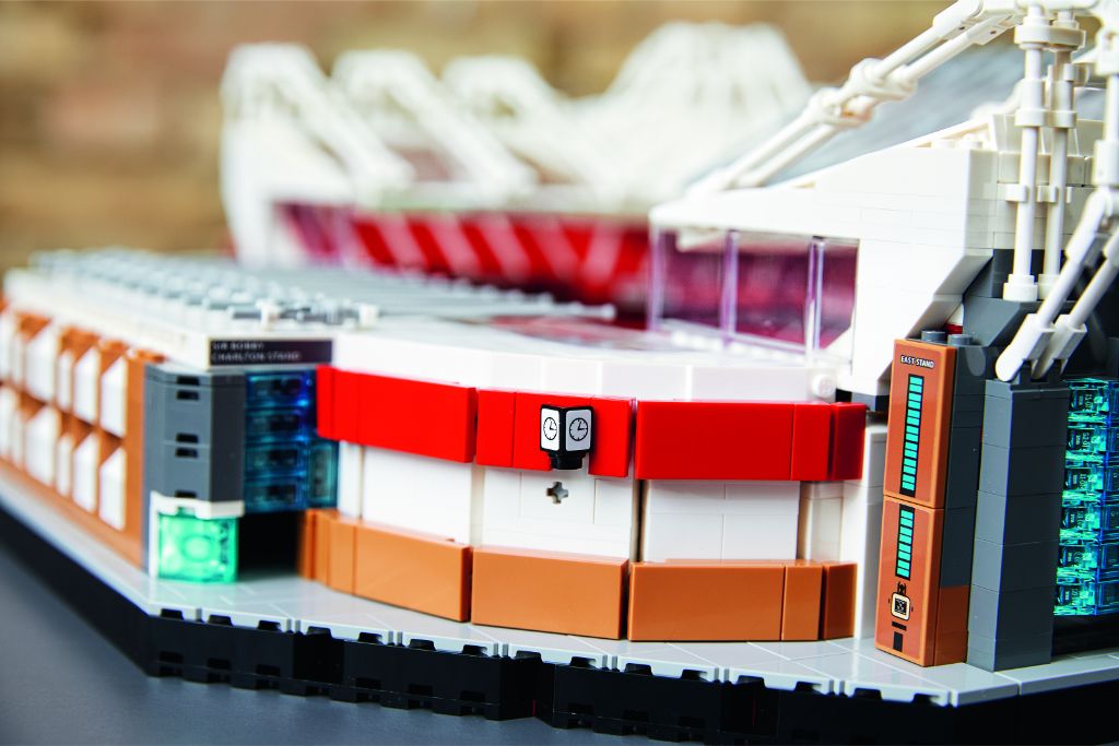 LEGO Creator Expert 10272 Old Trafford Manchester United 24