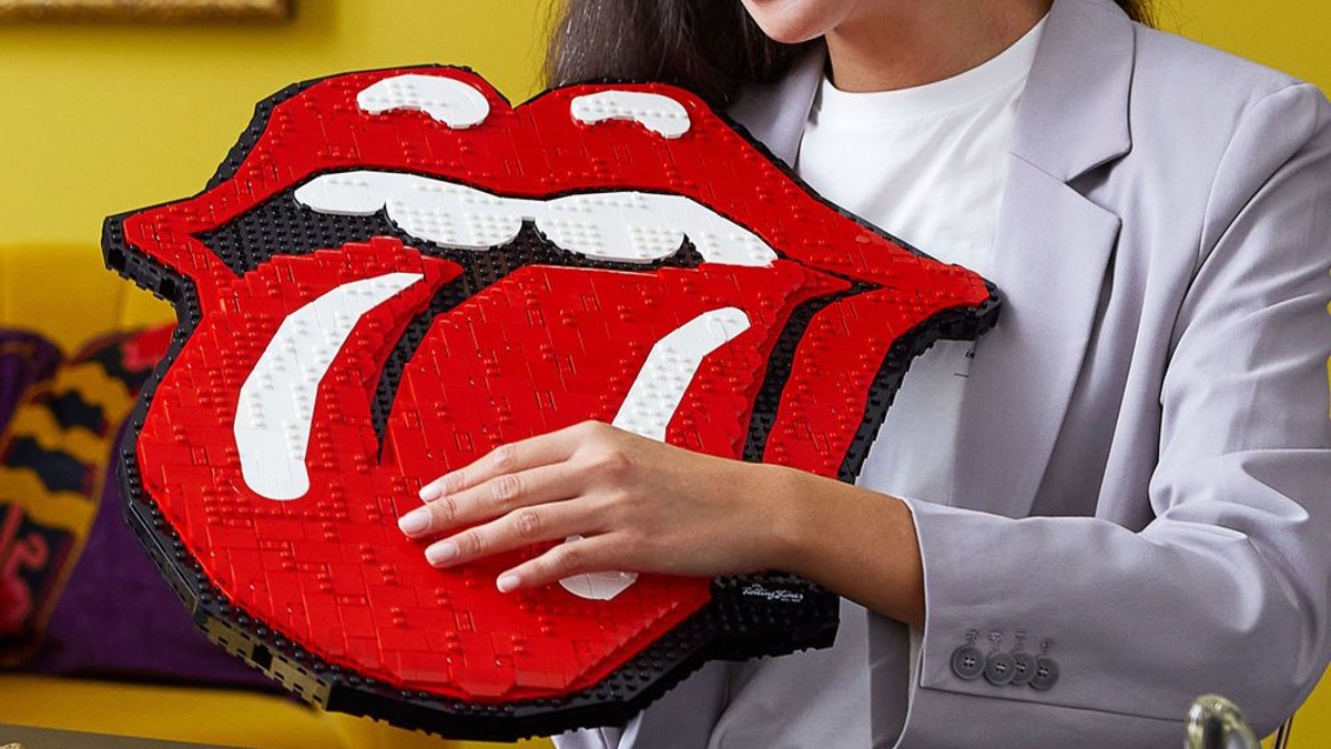 More LEGO Art 31206 The Rolling Stones images spotted