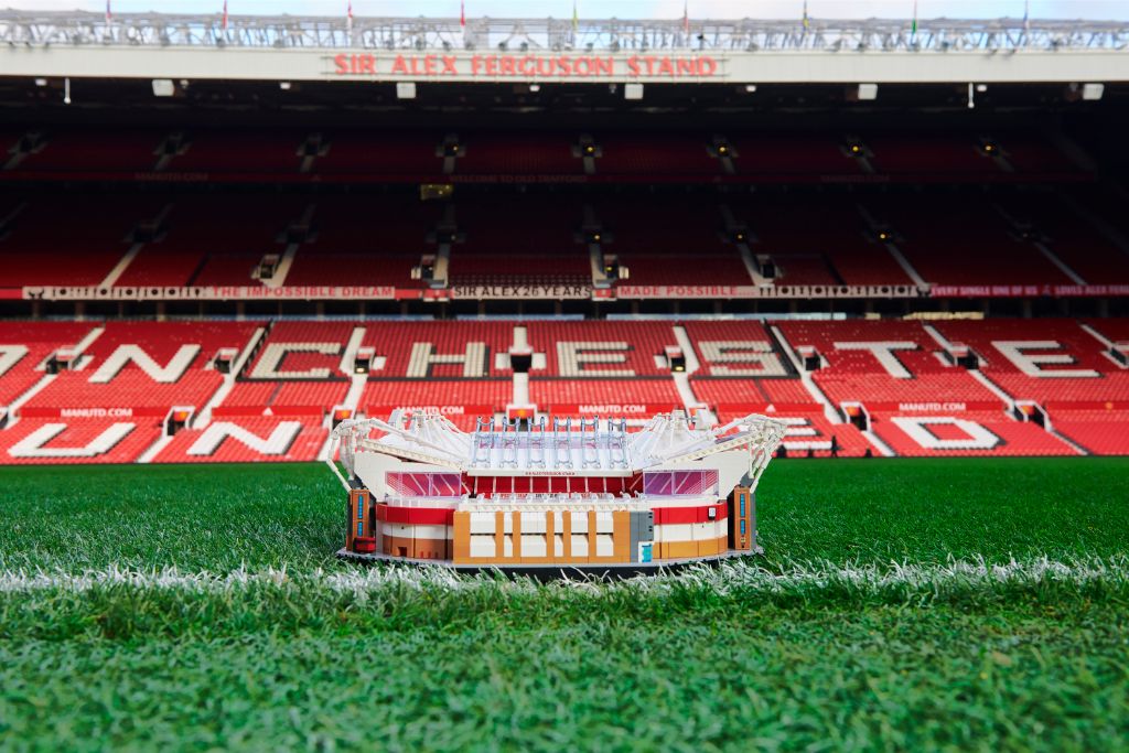 LEGO Creator Expert 10272 Old Trafford Manchester United stadium 4