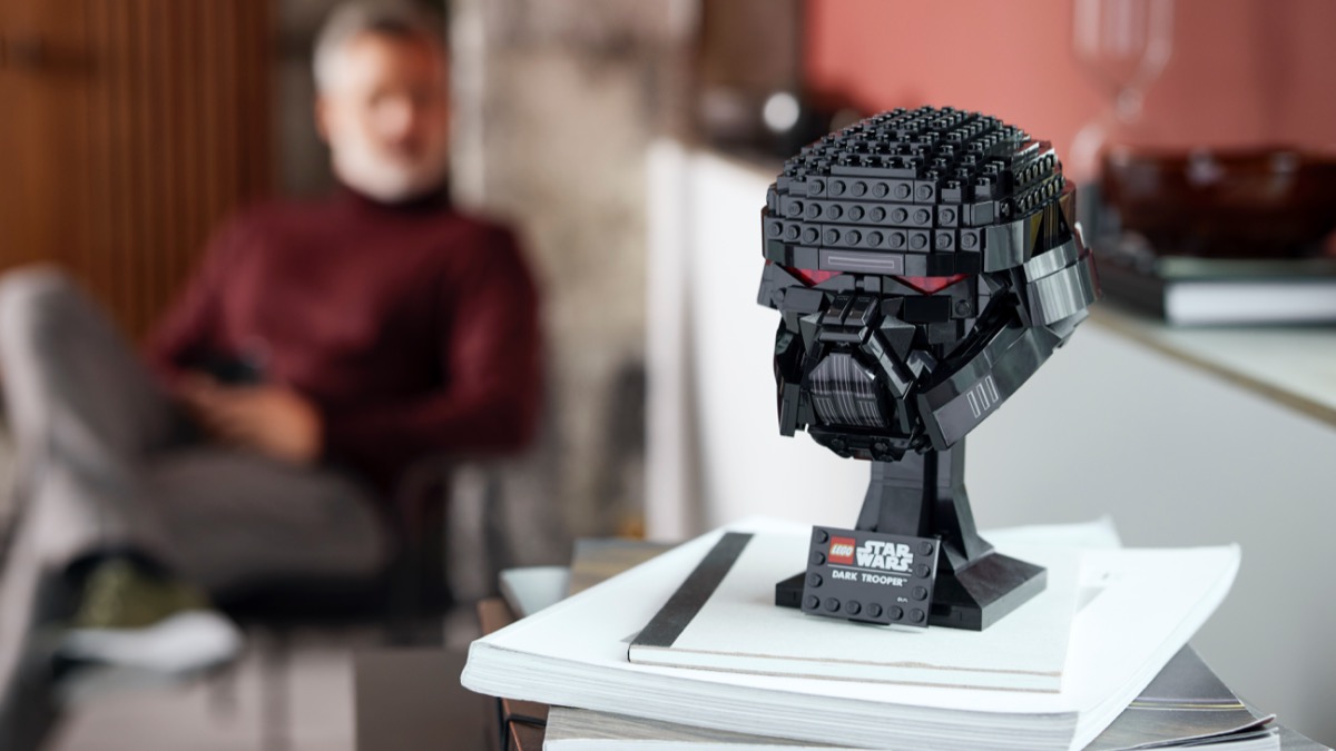 LEGO Star Wars 75343 Dark Trooper Helmet officially revealed