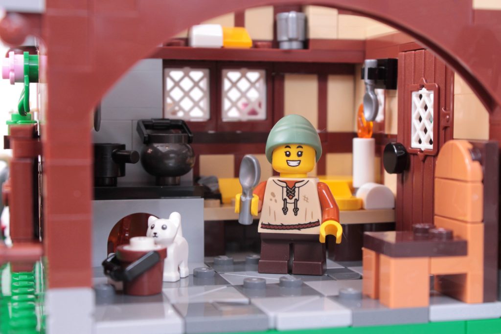 LEGO Icons 10332 Medieval Town Square review 39 1024x683