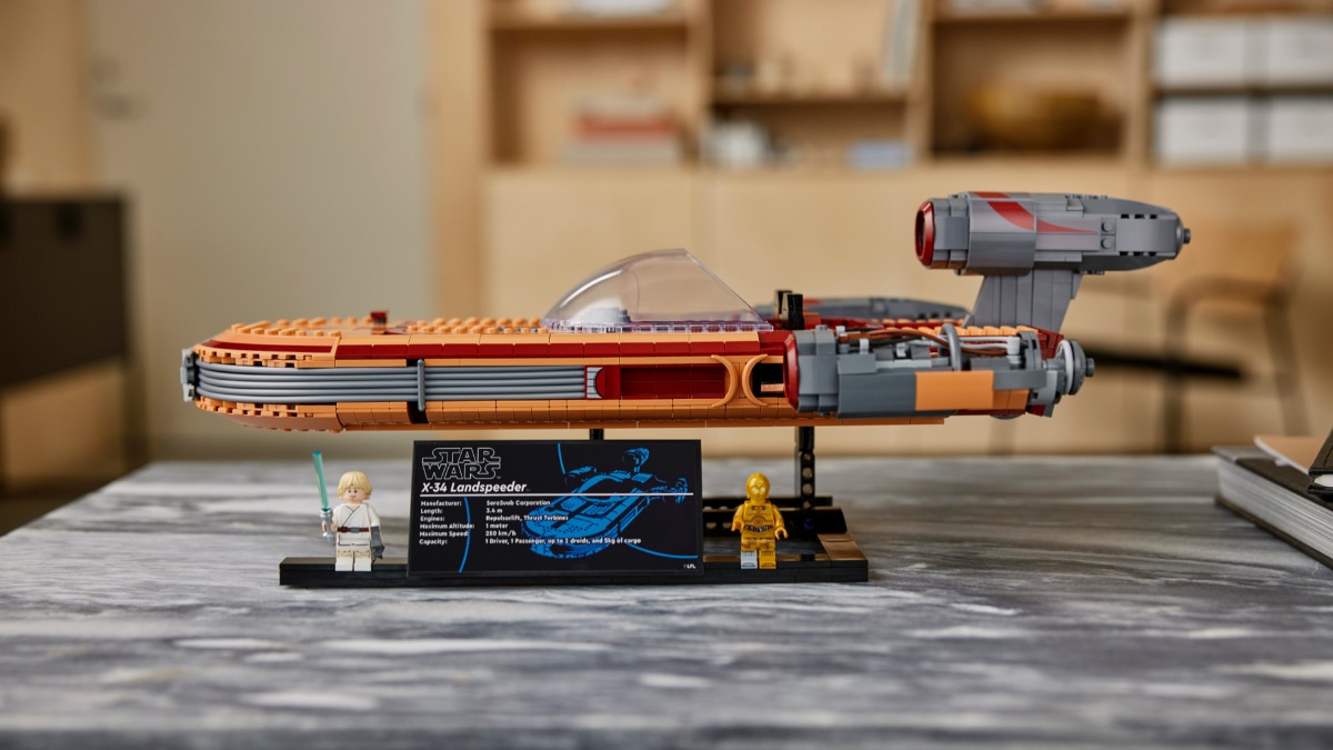 Five ways to get 40533 Cosmic Cardboard Adventures before the summer 2022 sets