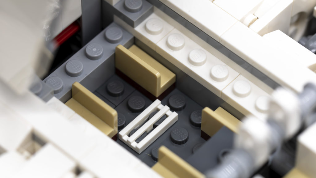 LEGO Star Wars 75302 Imperial Shuttle 23