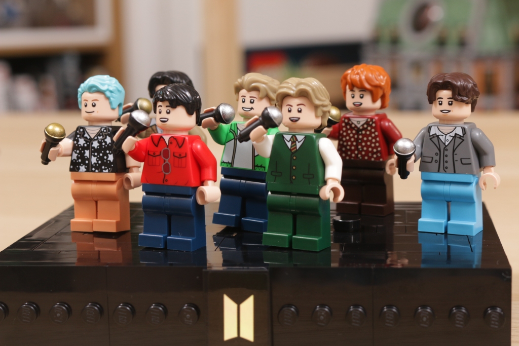 LEGO Ideas 21339 BTS Dynamite Bangtan Boys Jin Suga j hope RM Jimin V Jung Kook review 91 1024x683