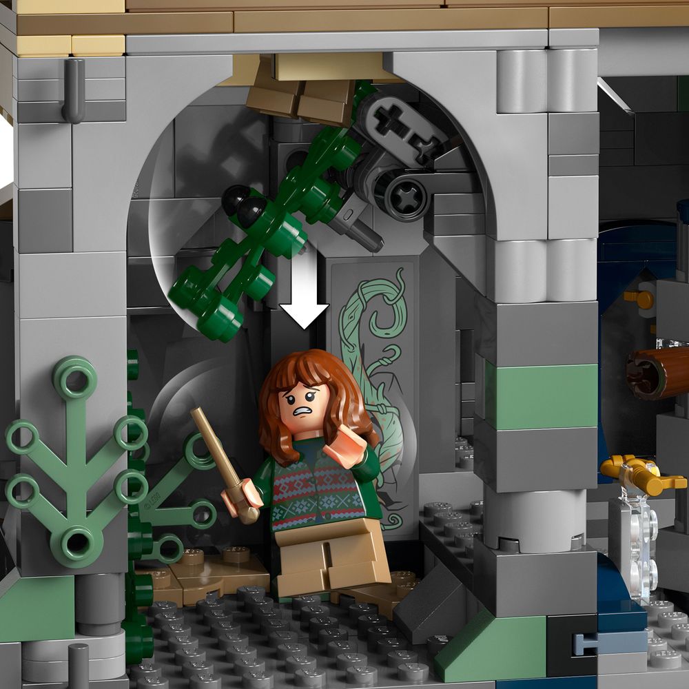 LEGO Harry Potter 76454 Hogwarts Castle The Main Tower 6