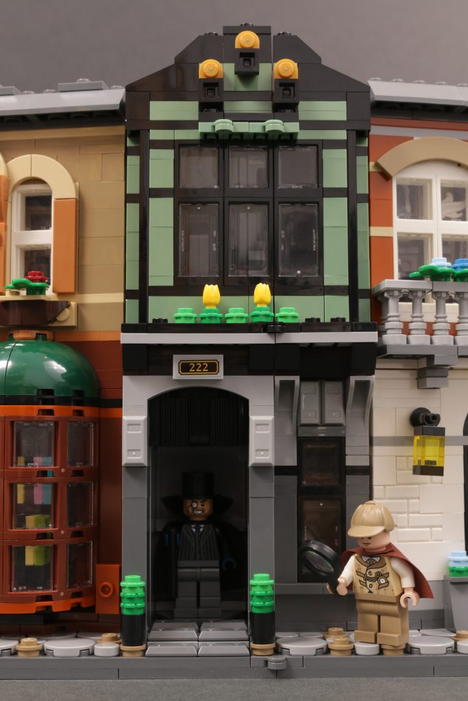 LEGO Icons 10351 Sherlock Holmes Book Nook review 27 683x1024
