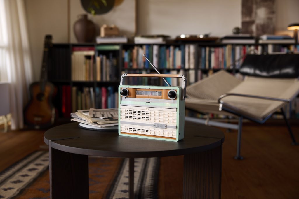 LEGO Icons 10334 Retro Radio 20 1024x683