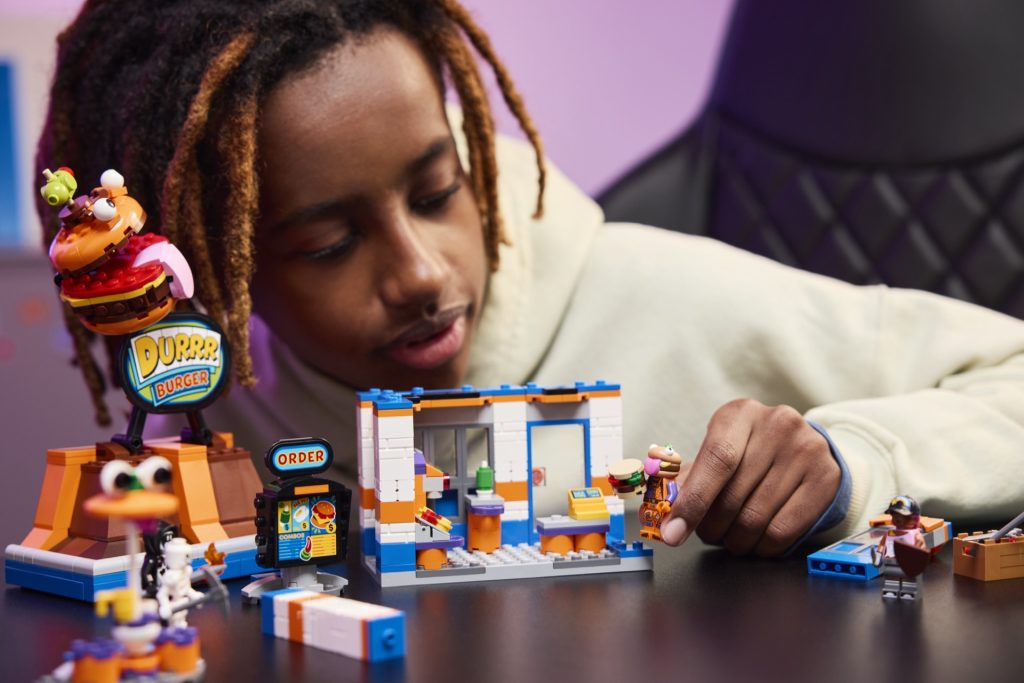 LEGO Fortnite 77076 Durrr Burger Restaurant 1 1024x683