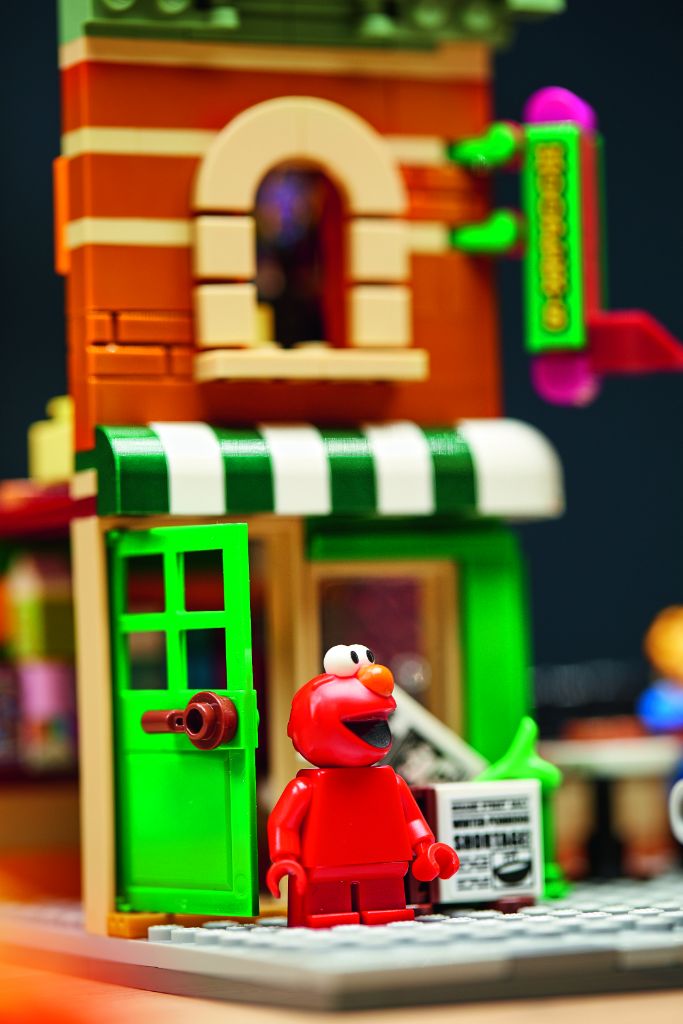 LEGO Ideas 21324 Sesame Street 22
