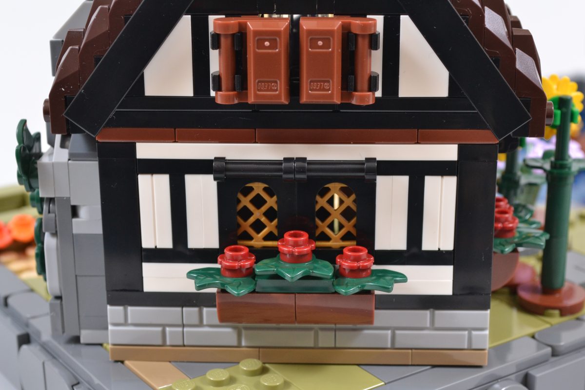 LEGO Icons 11372 Autumn Cottage Garden 27 1200x800