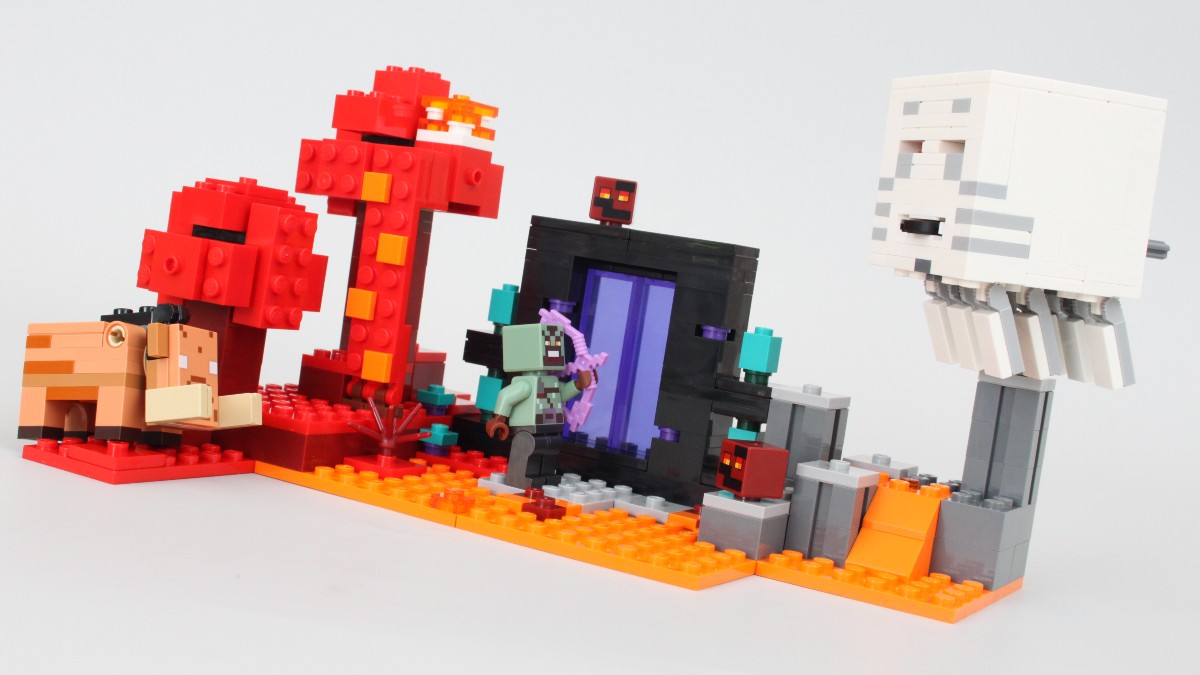 LEGO Minecraft 21255 The Nether Portal Ambush review