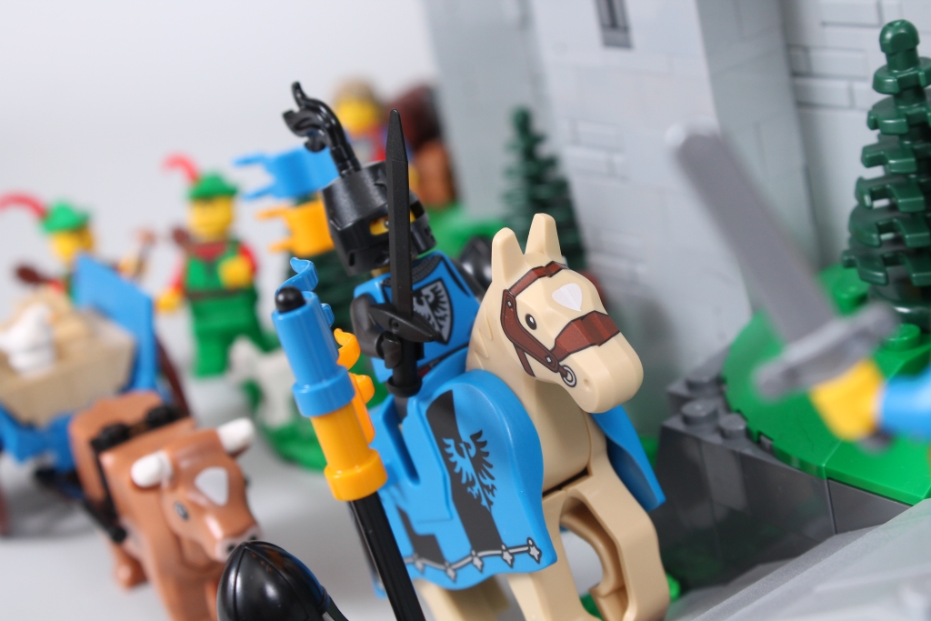 LEGO Icons 10305 Lion Knights Castle critique 5 1024x683