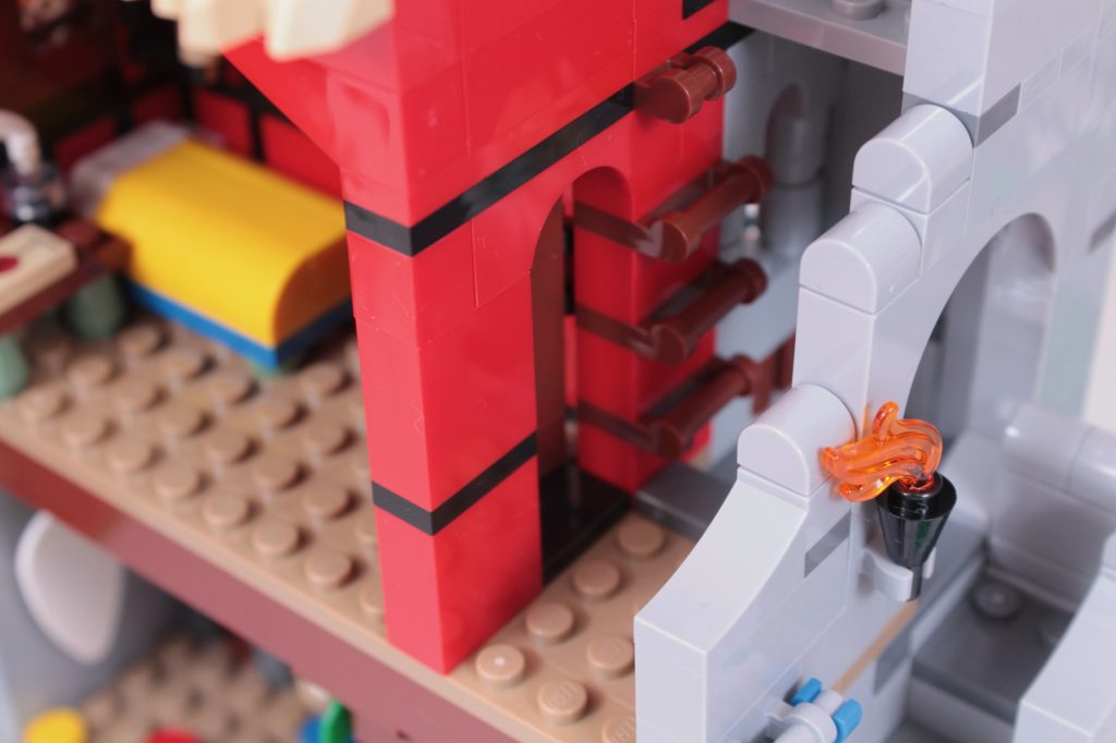 LEGO Icons 10332 Medieval Town Square review 87 1024x682