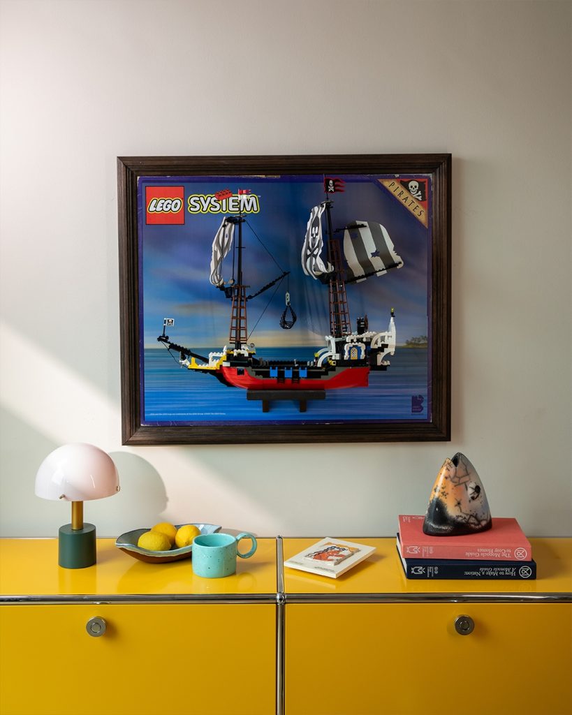 LEGO pirates insiders display lifestyle 819x1024
