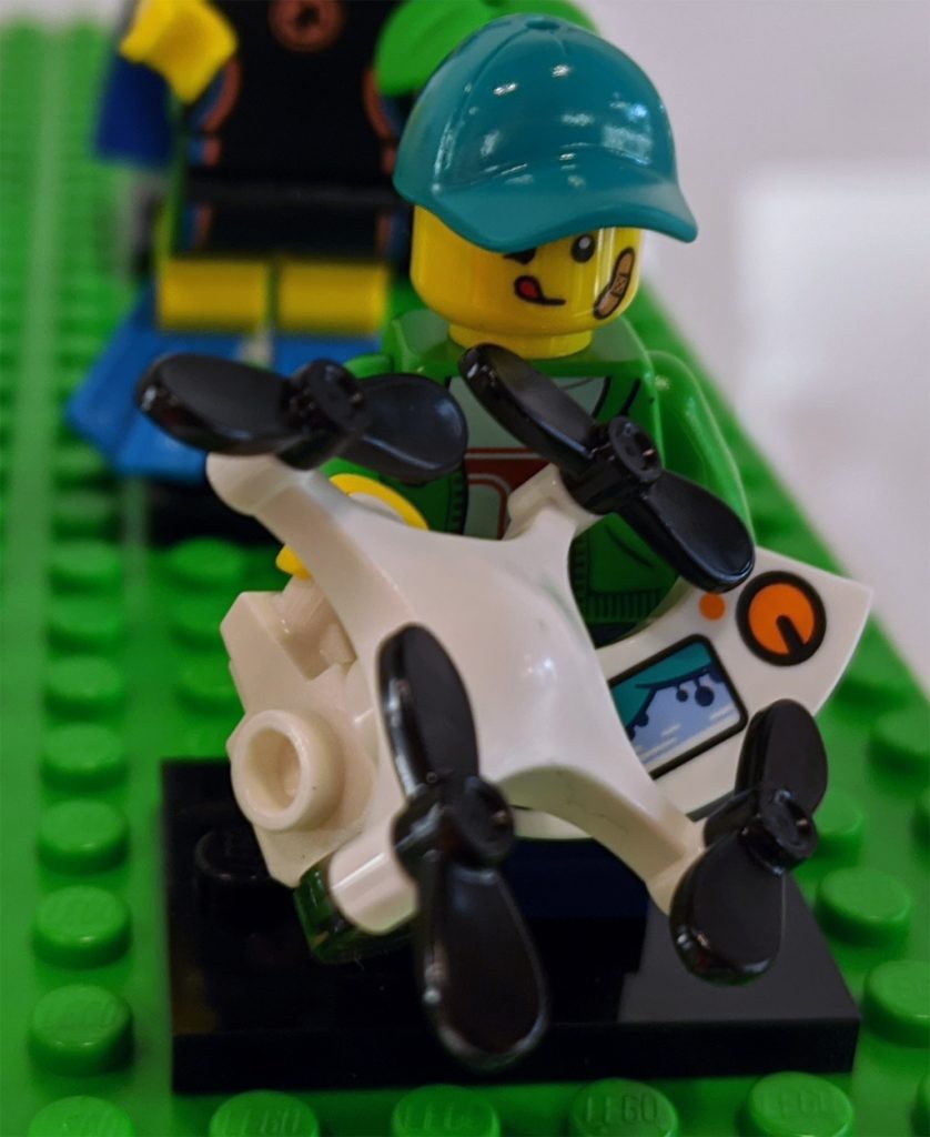 LEGO Collectible Minifigures 71027 Series 20 3