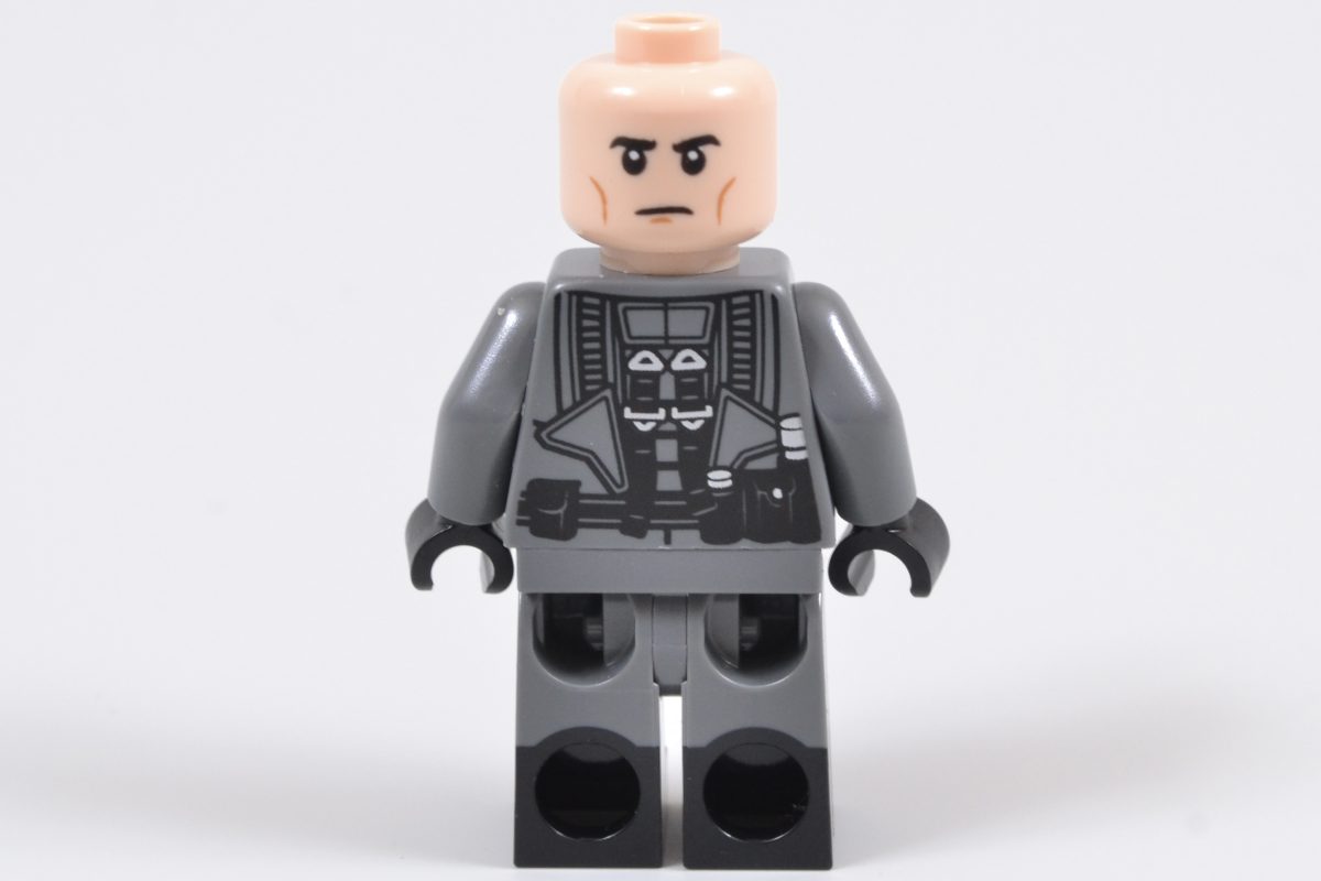 LEGO DC 76332 The Batman Batmobile 27 1200x800
