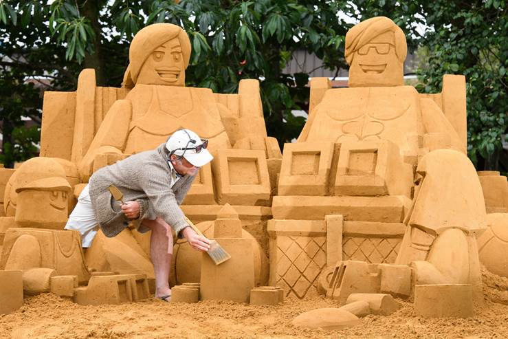 LEGOLAND brings the beach to Windsor